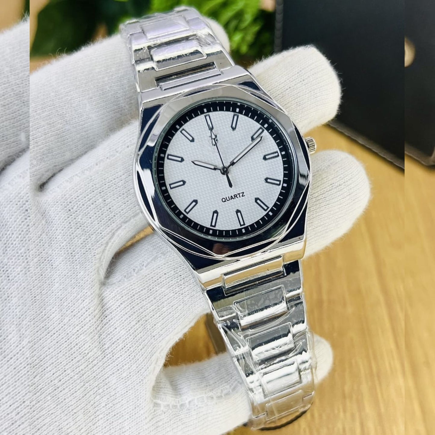 Bin-b Chain Watch for Men and Women Stainless Steel Analog Quartz Watch Classic Luxury Style Two-Tone Multiple Colors